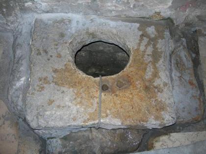 ancient-well-cover-2100-years-old